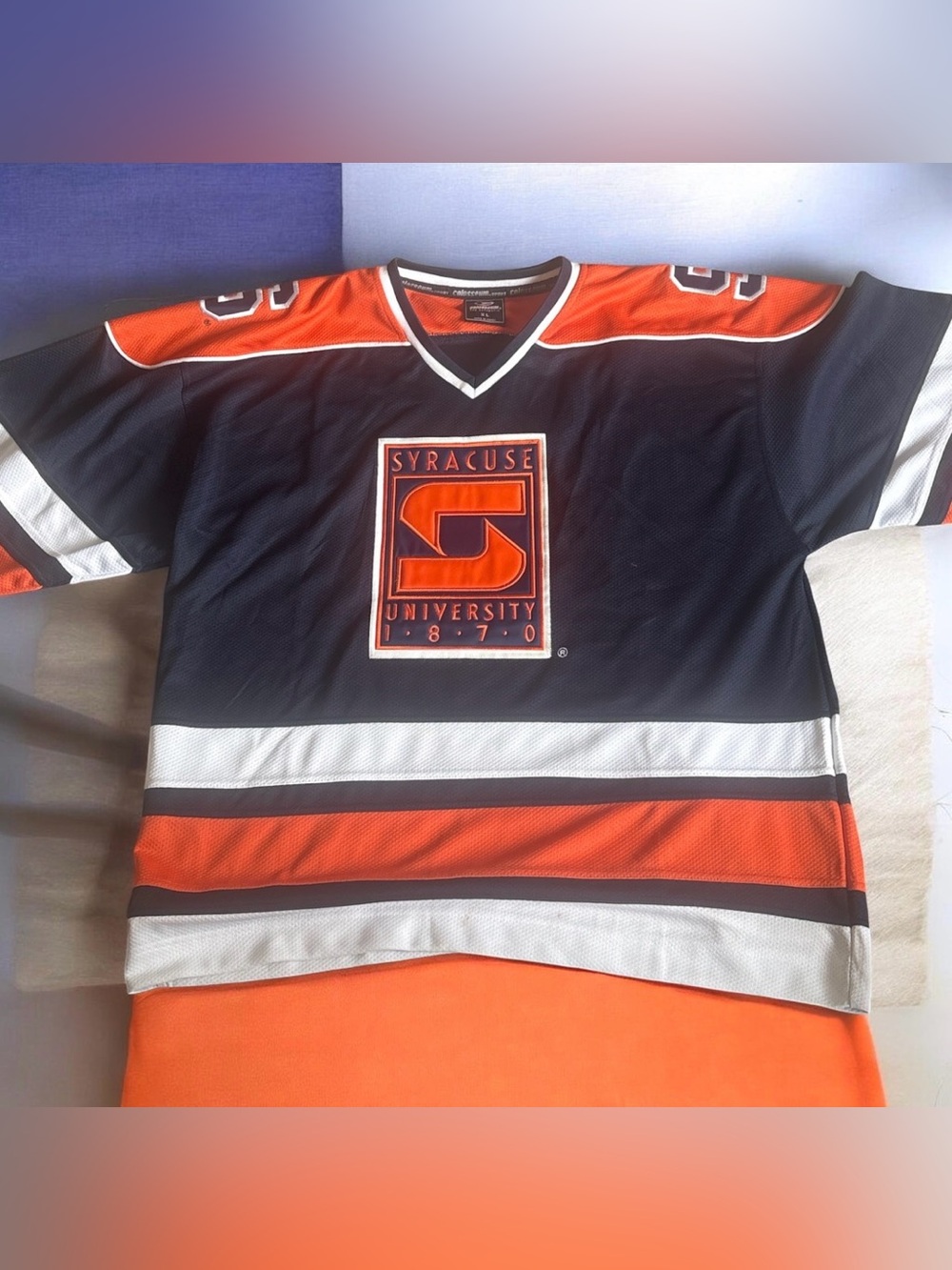 Men's Vintage logo Syracuse Hockey Jersey EC!!!! 🍊